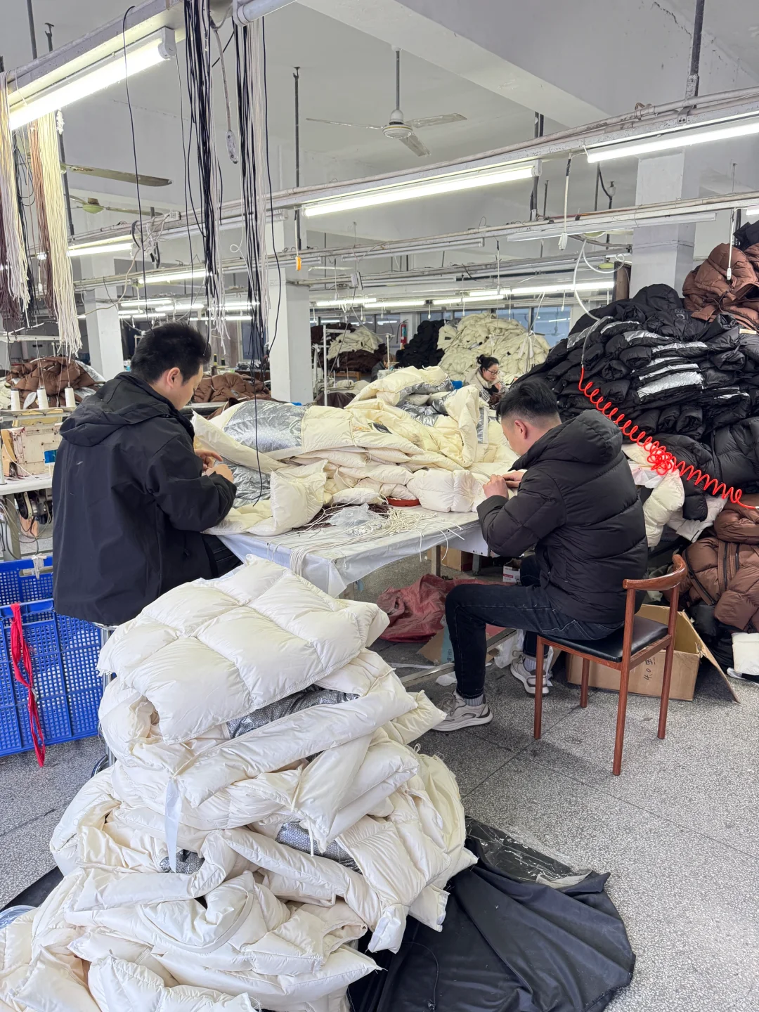 平湖找羽绒服源头工厂，这家一定要去