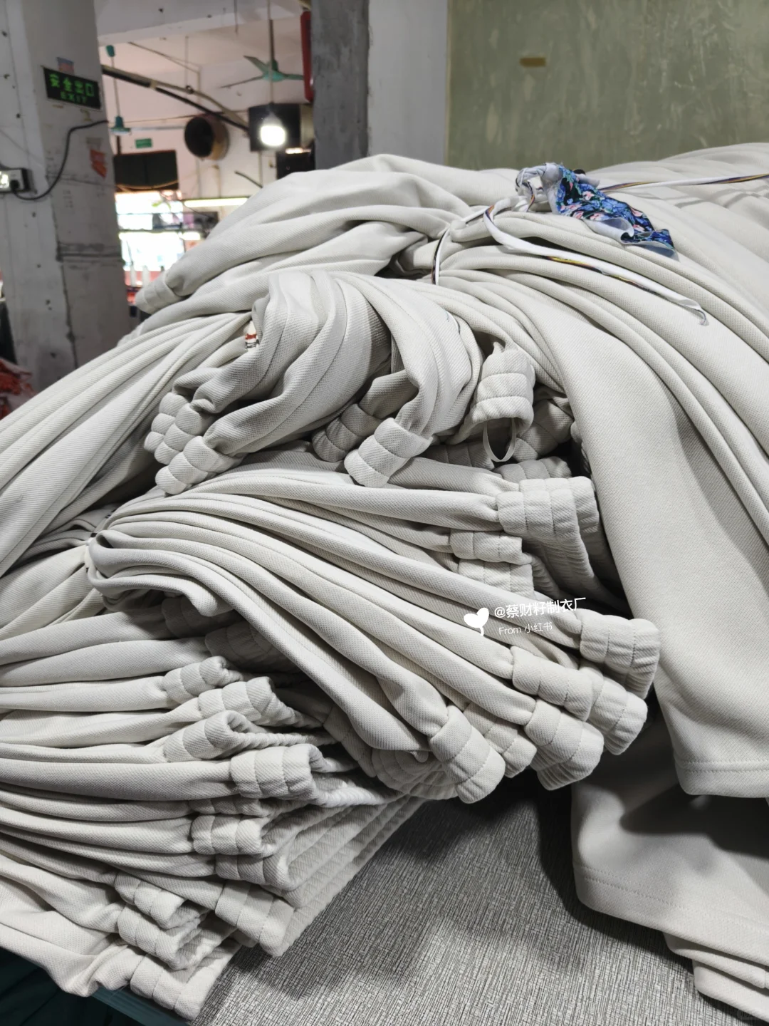 是否在寻找 可以打样做货的服装工厂！！