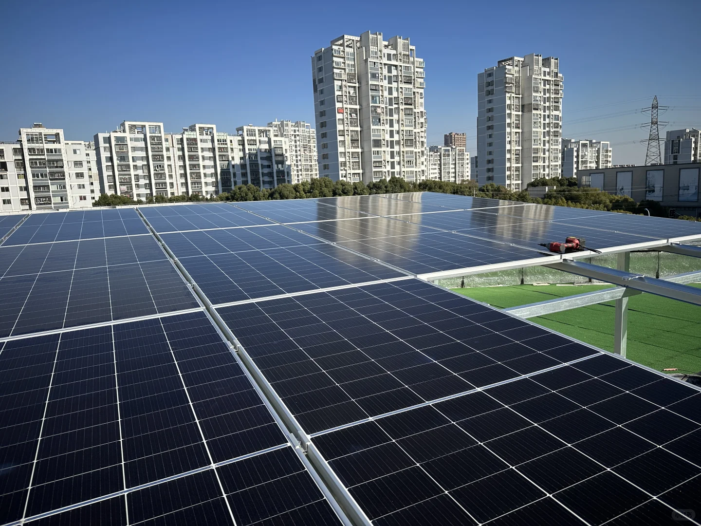 为什么企业需要安装新能源