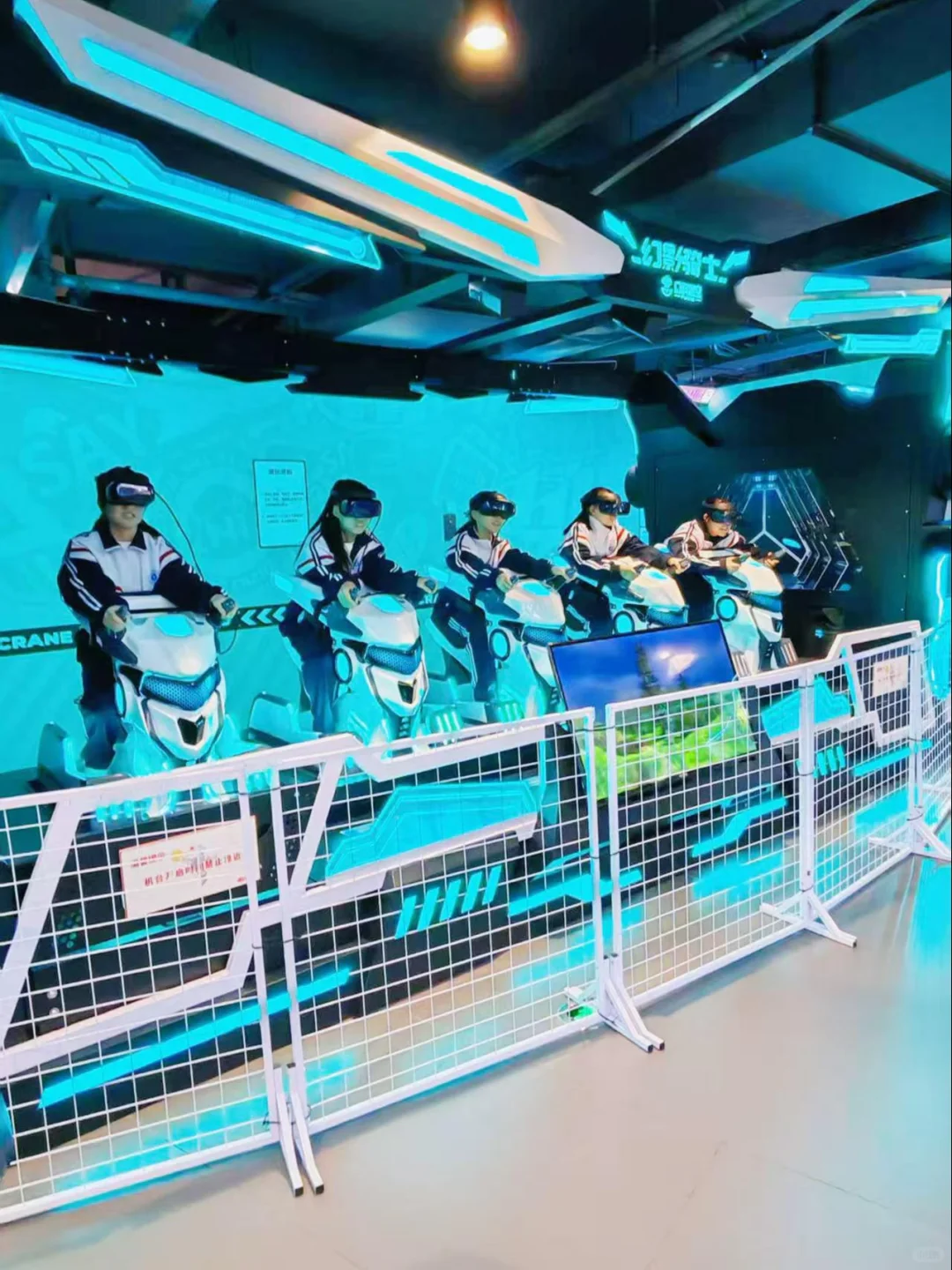 把课堂搬进潮玩乐园?这所学校太会了