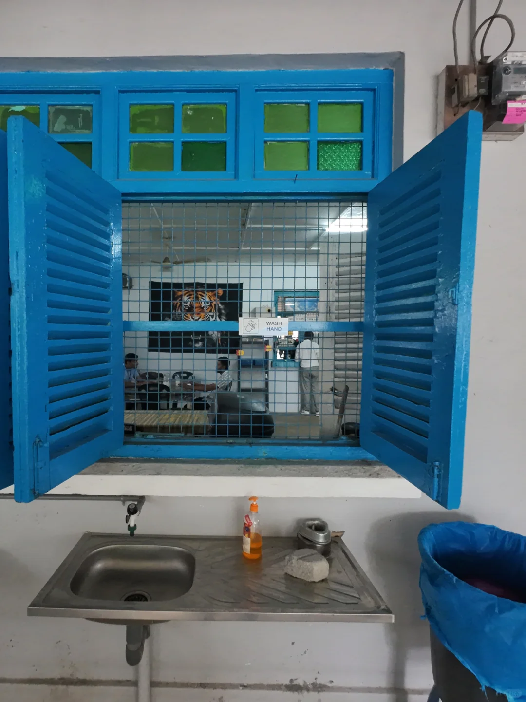 新山繁华城市隐藏着的古老行业 印度椰花酒