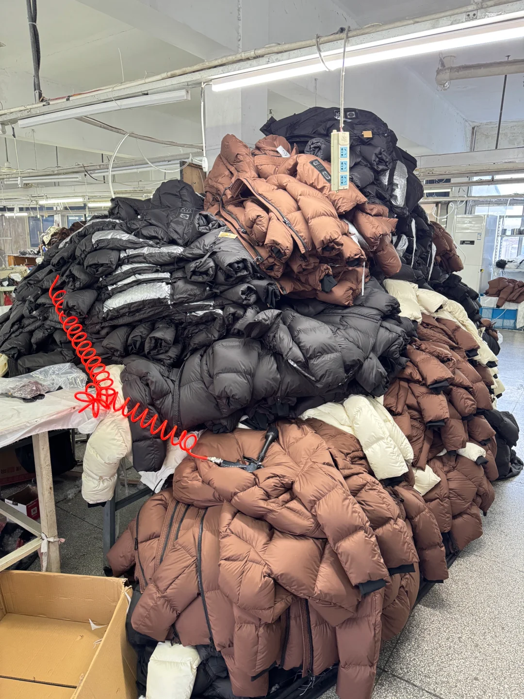 平湖找羽绒服源头工厂，这家一定要去