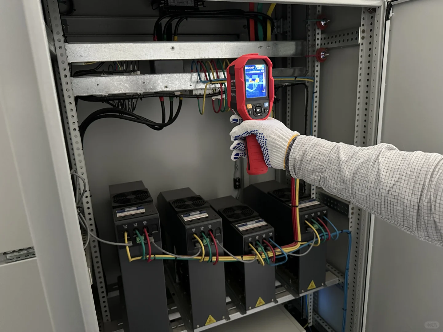 为什么企业需要安装新能源