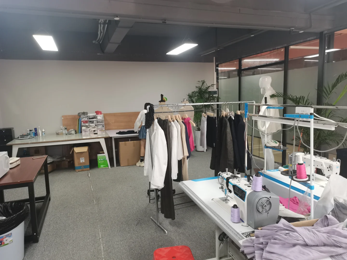 承接服装开发 纸样 精品工厂样衣生产