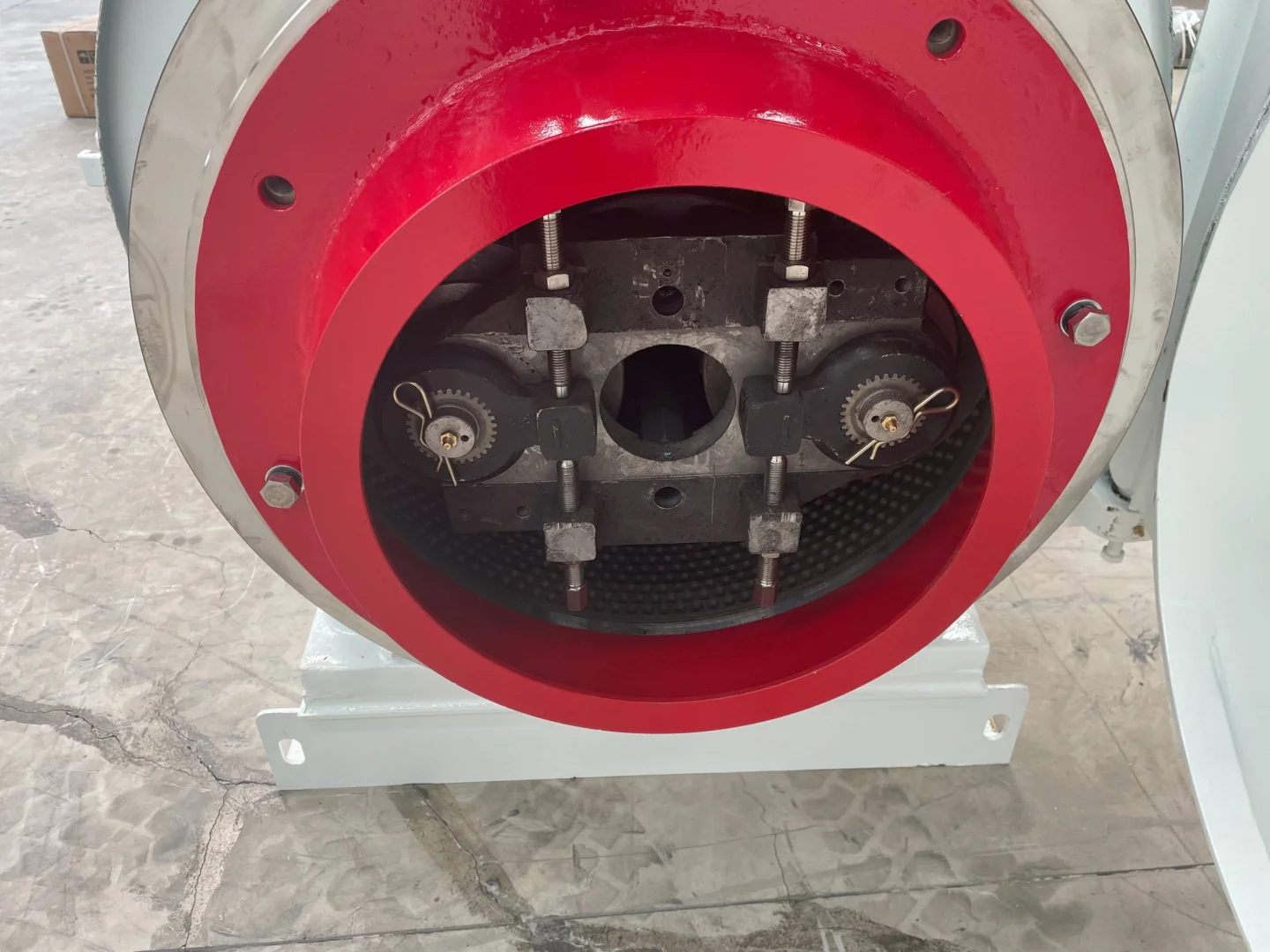 中型饲料颗粒机