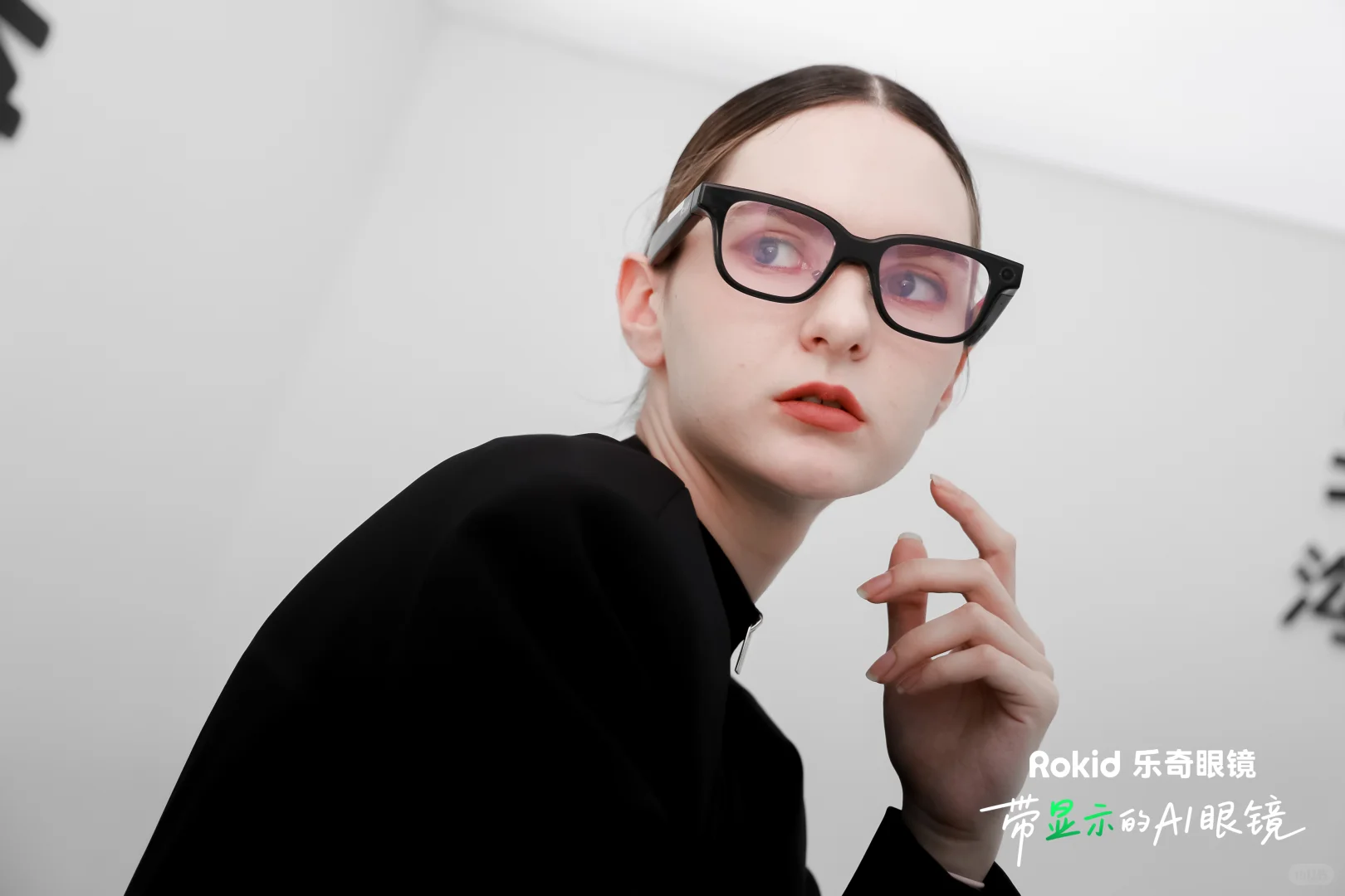 厦门会展中心智能眼镜摊位就在Rokid！