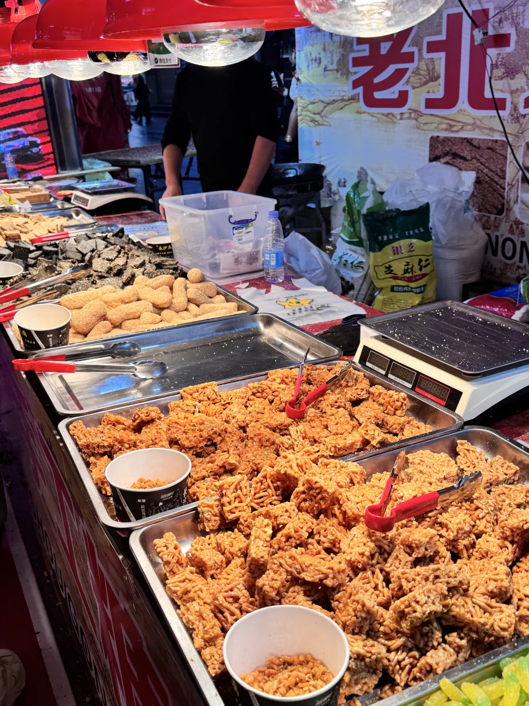 明天正式开张的吉安展销会今晚就把它逛完