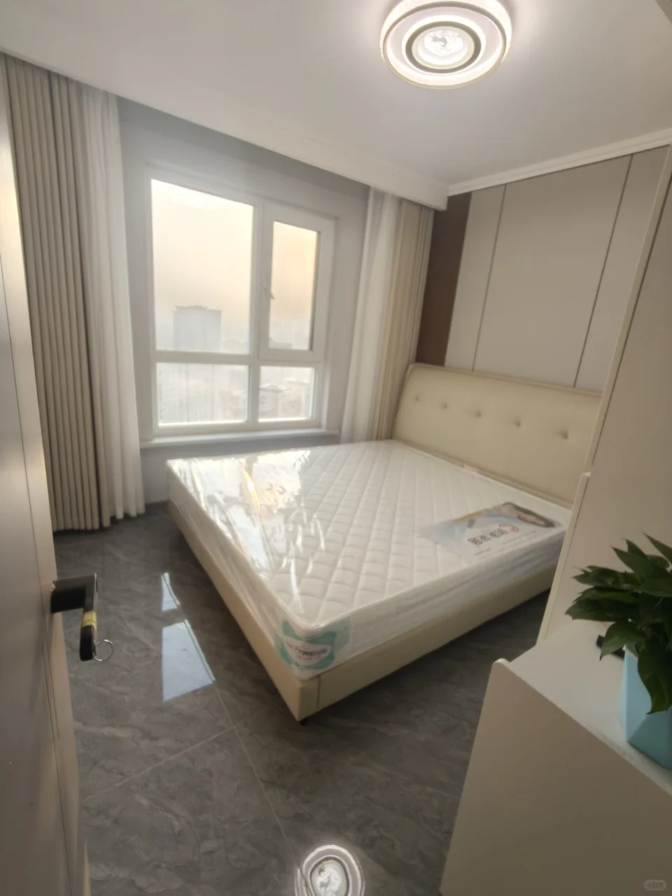 会展顶复带晒台149平总价110万首付15万