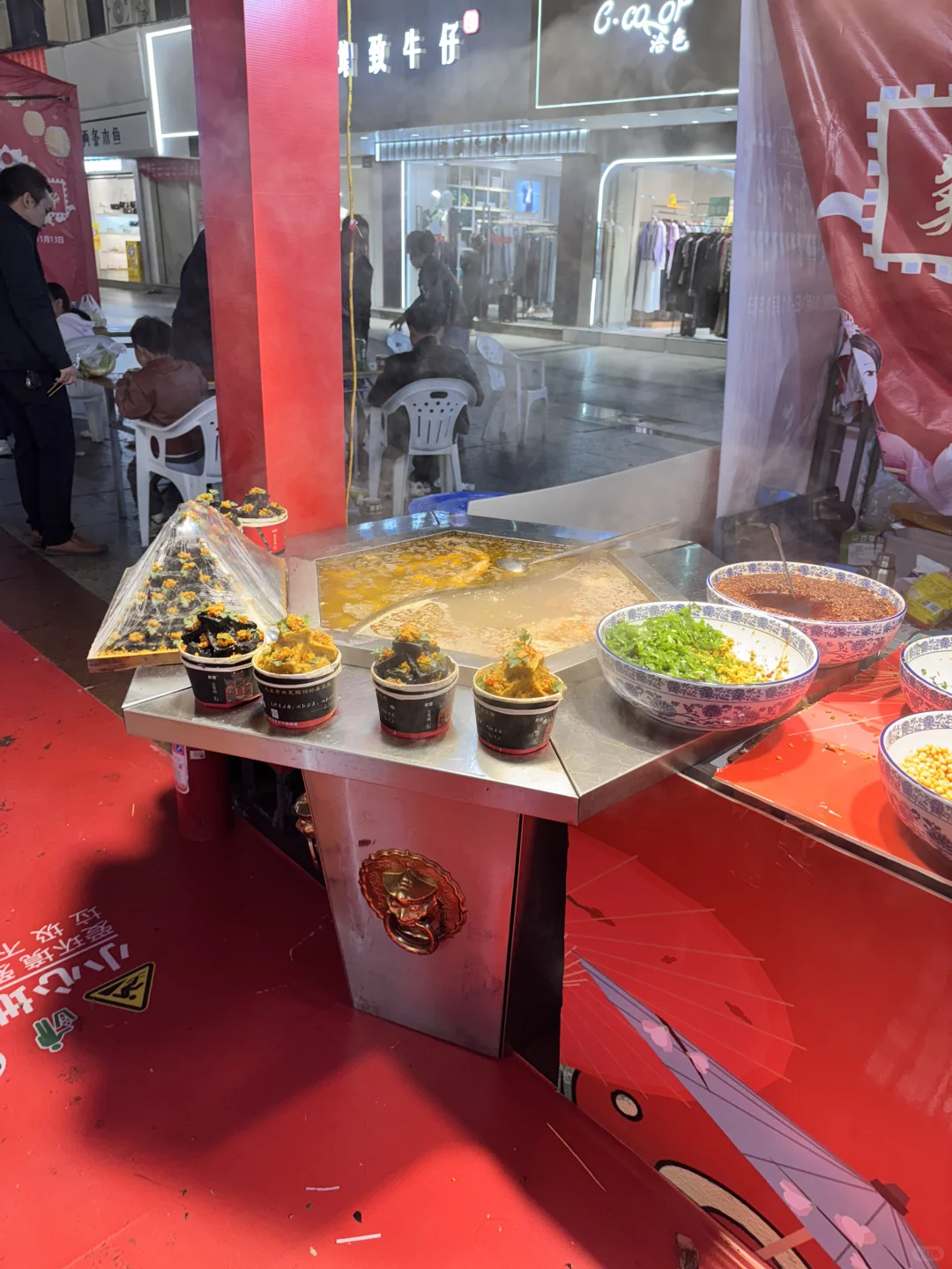 明天正式开张的吉安展销会今晚就把它逛完