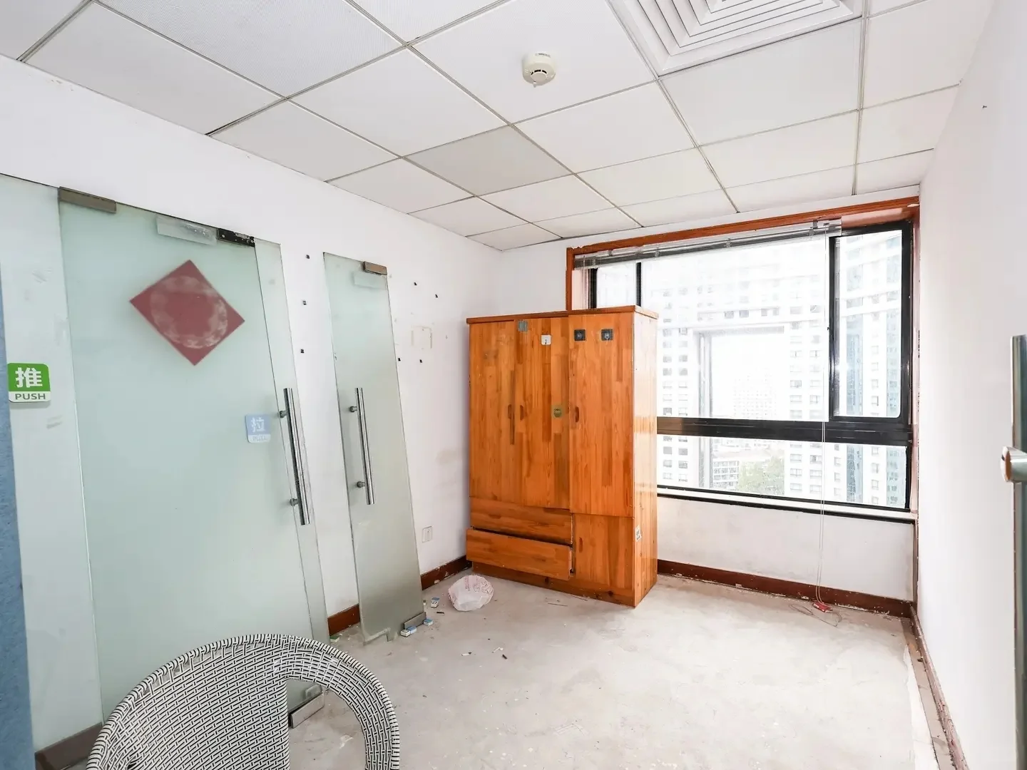 光大会展中心3房，对口求知小学！单价3万多