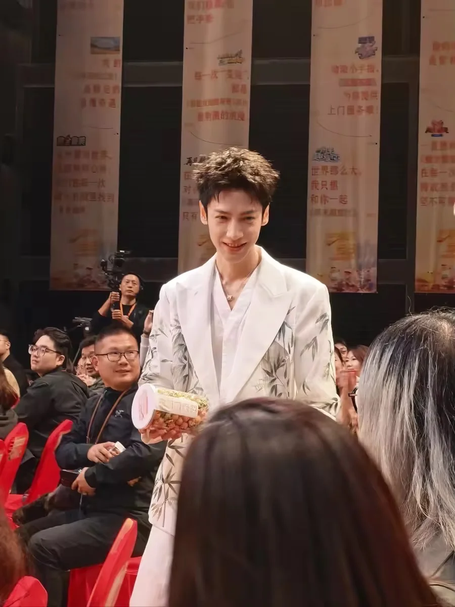 芒果今天真是掏家底了 秋季招商大会repo