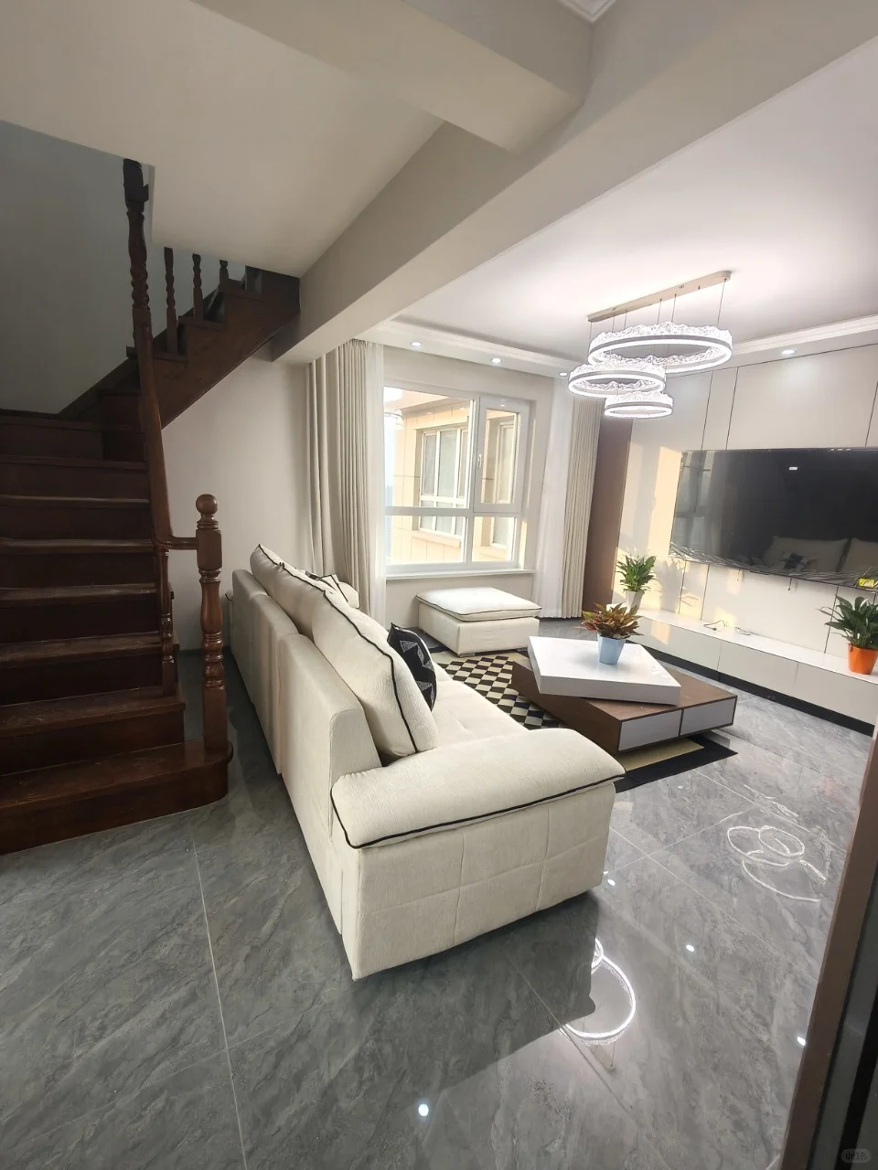 会展顶复带晒台149平总价110万首付15万