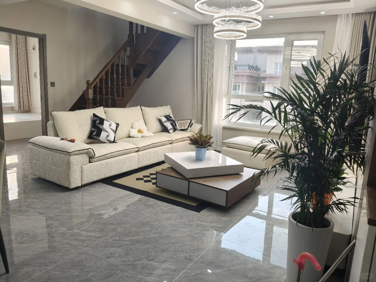 会展顶复带晒台149平总价110万首付15万