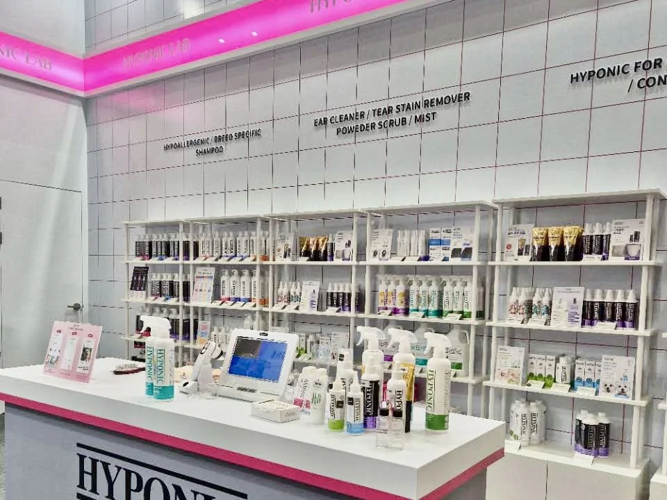 传出去，我们在??韩国最大宠物展Megazoo