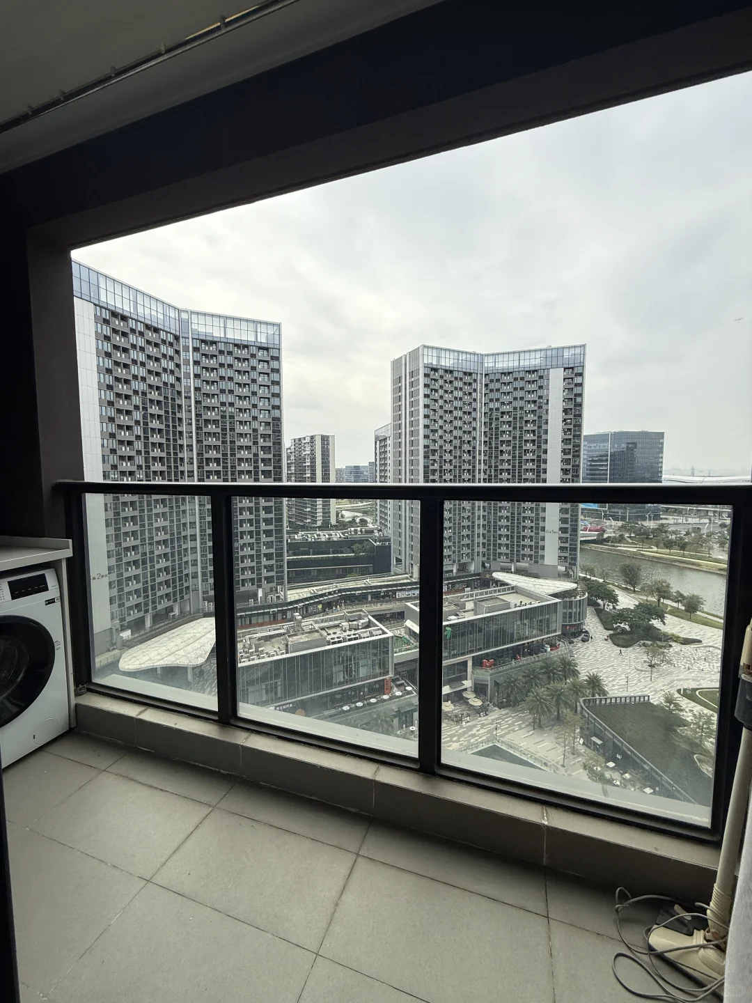 ?会展湾东城河景三房一个空房间随心搭