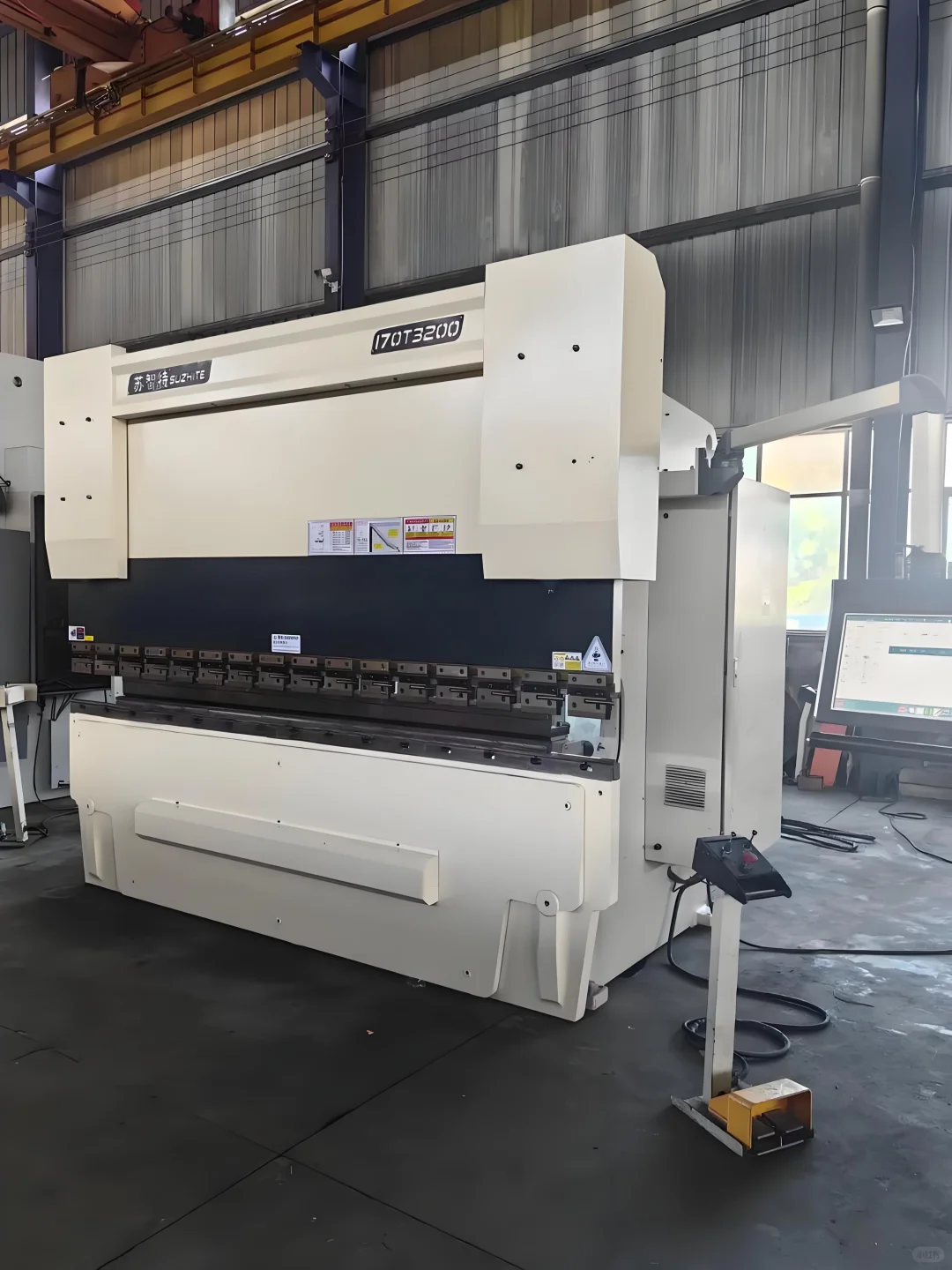 钣金厂求购几台剪板机，折弯机