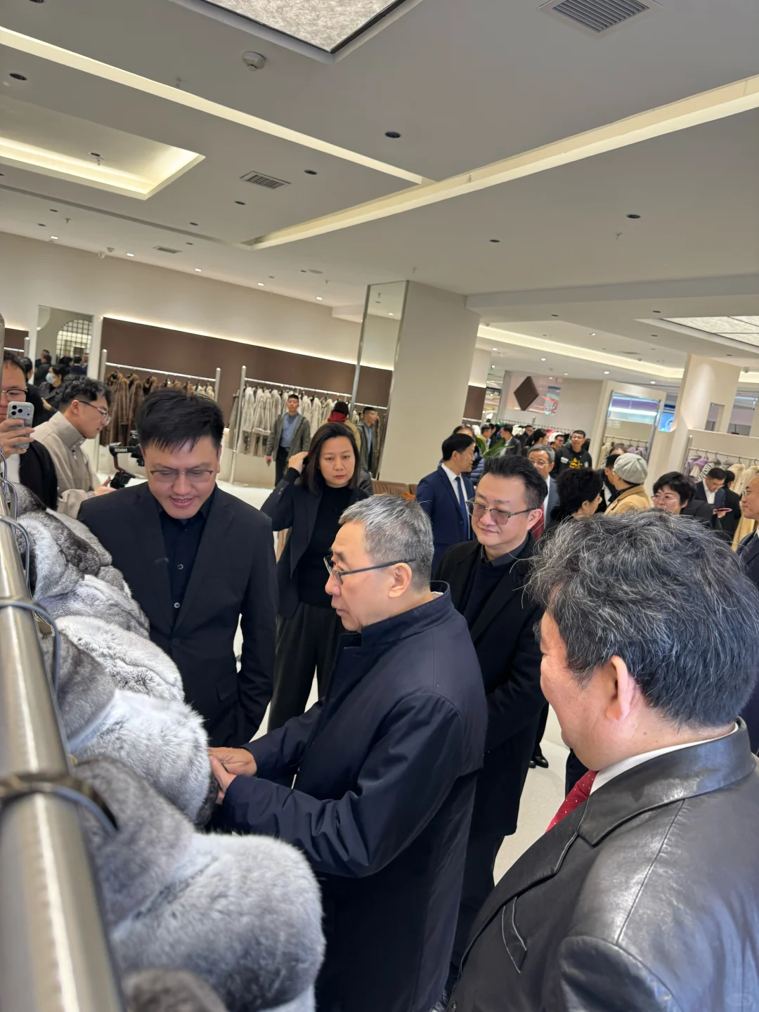 聖梵雅招远皮革城源头工厂