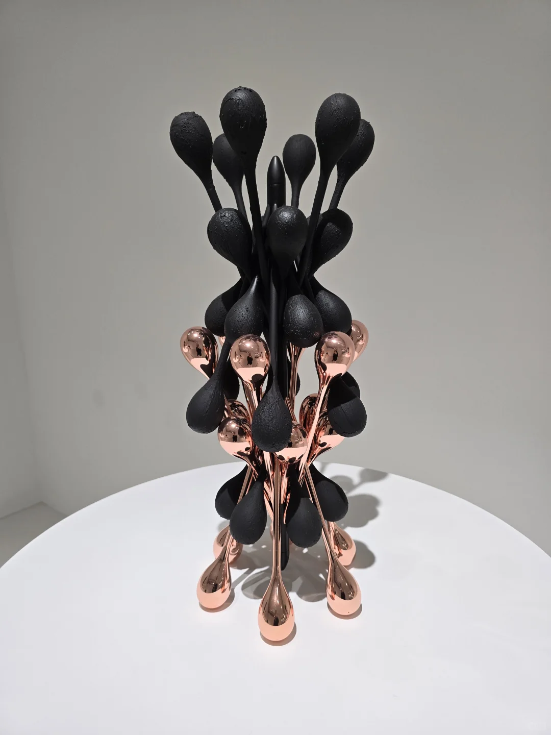 魔都新展|闯入未来感金属花园!