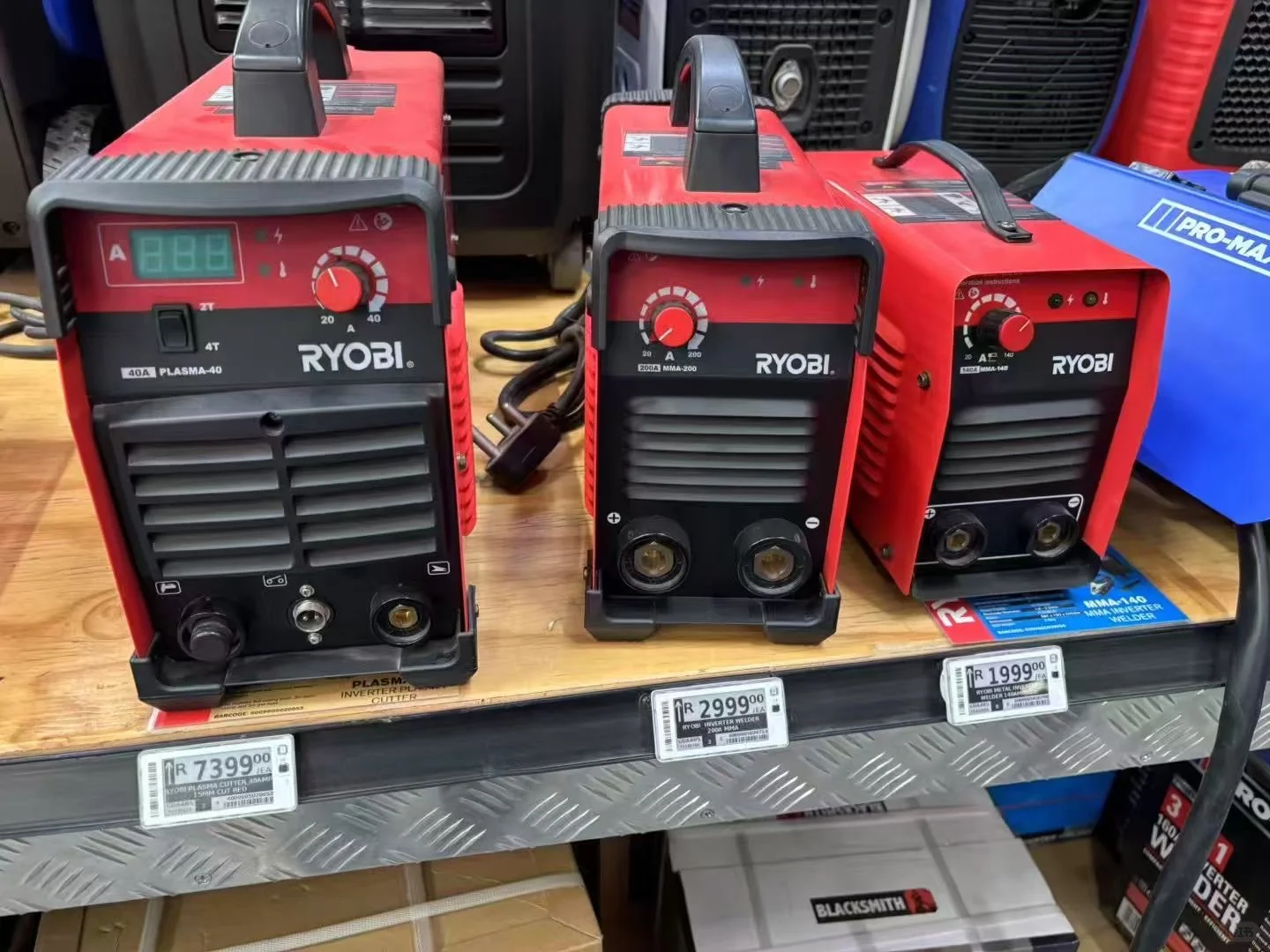 builders-南‮最非‬大五金建‮连材‬锁商超～