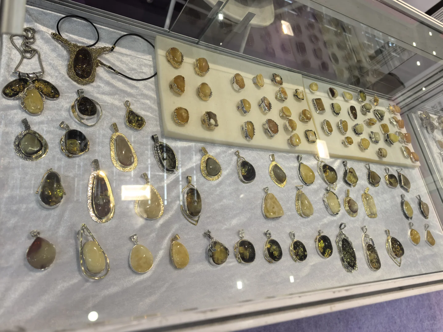 PASCALE深圳国际珠宝场专场特惠，现场砍价