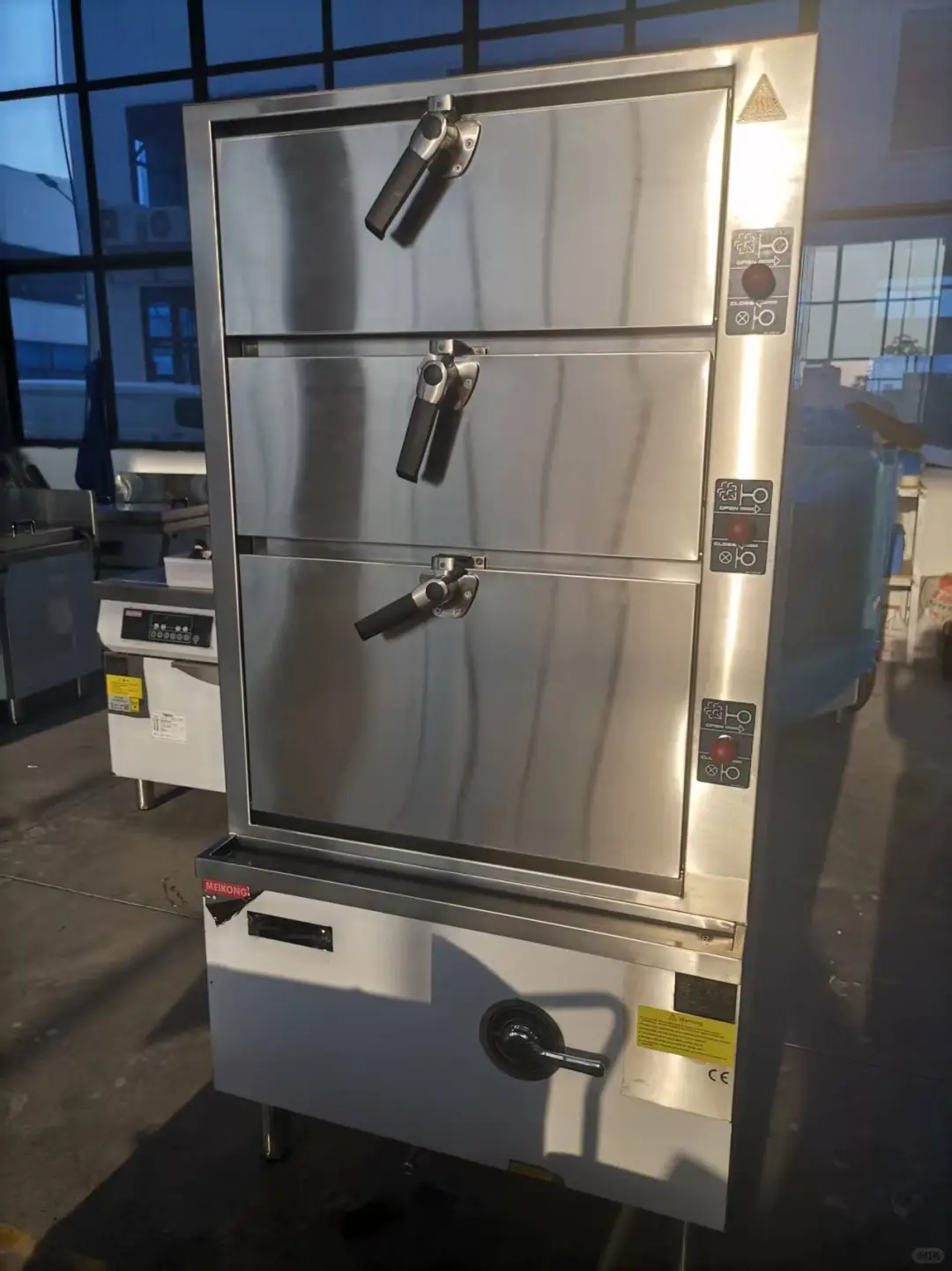 全电厨房设备供应商