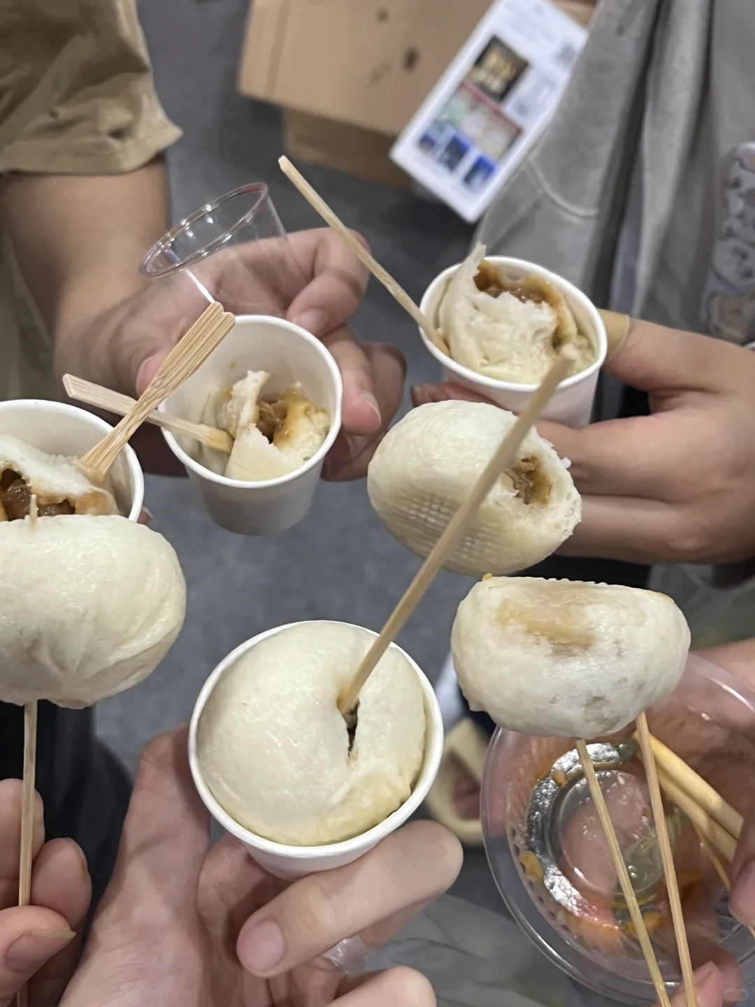 女大勇闯广交会