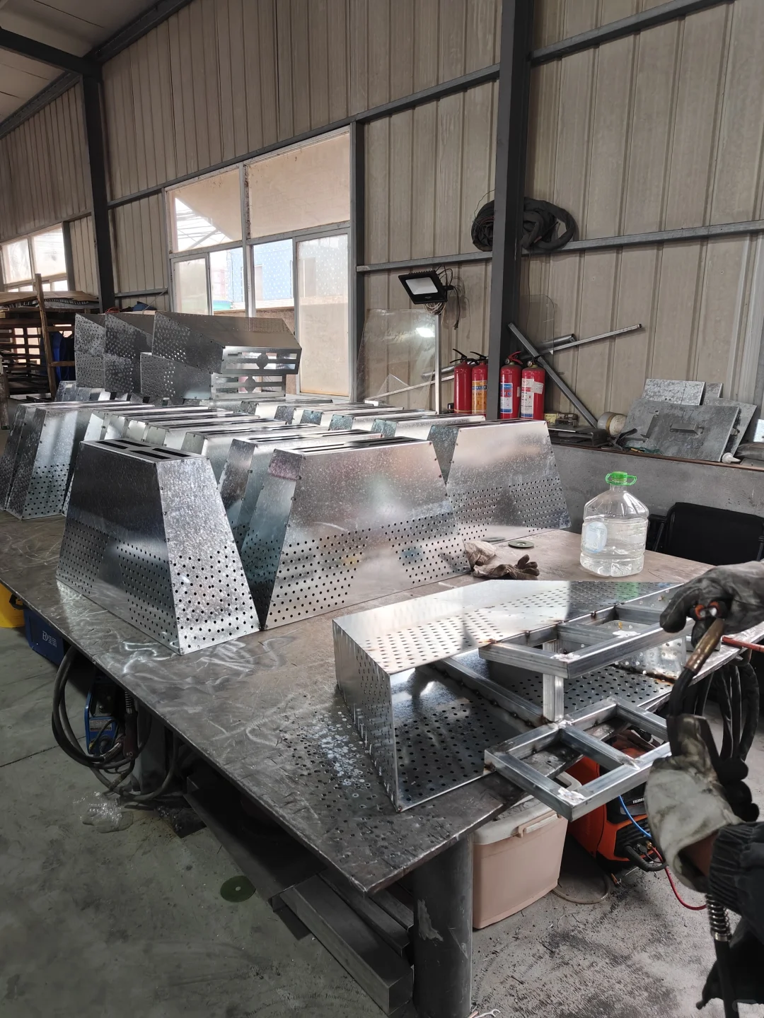 与钢铁金属打交道的一天天