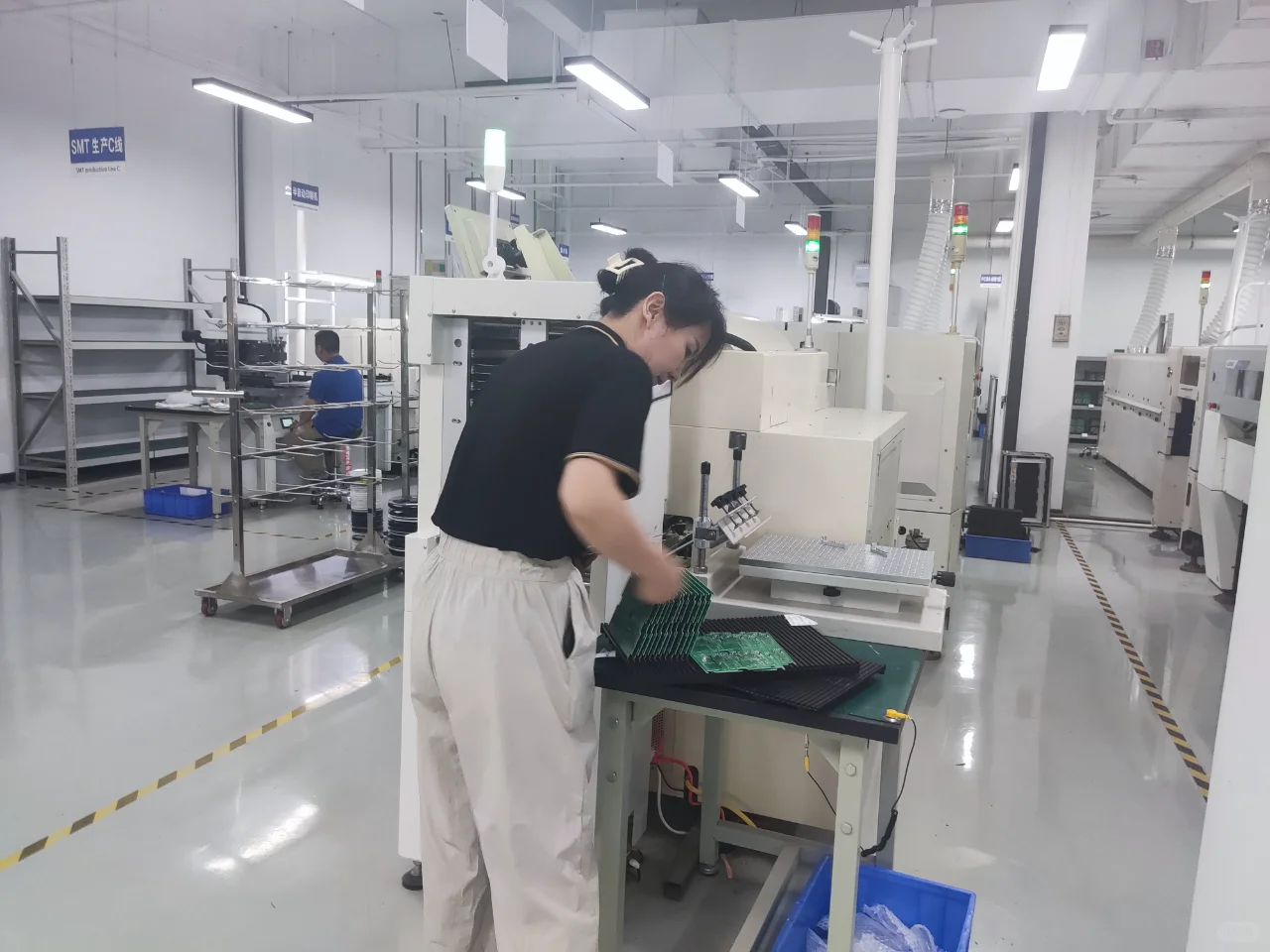 环保设备生产车间，主打一个精益求精！