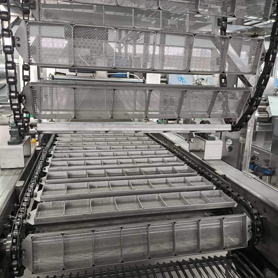 发往叙利亚的全自动日产5万包干脆面设备