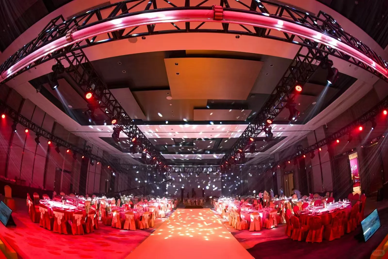 ?璀璨开启，万象藏珍！