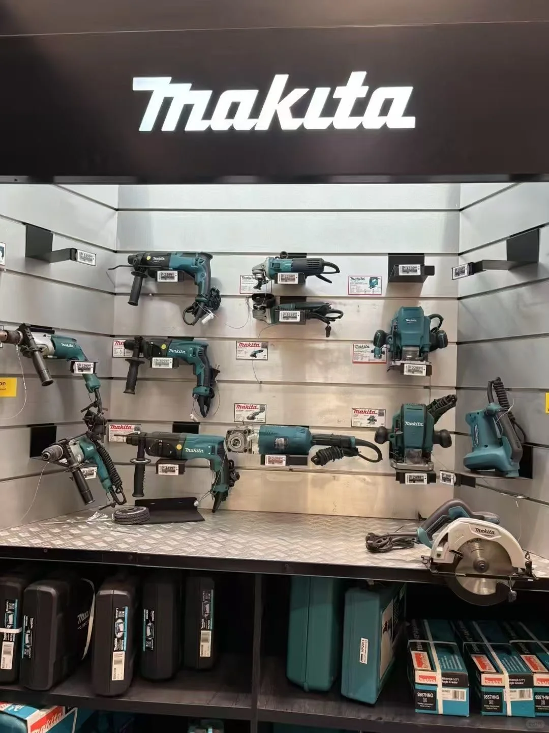 builders-南‮最非‬大五金建‮连材‬锁商超～