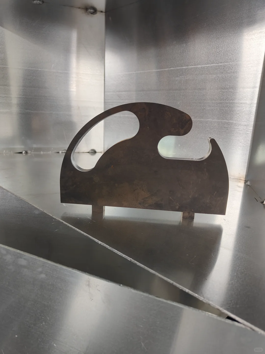 与钢铁金属打交道的一天天