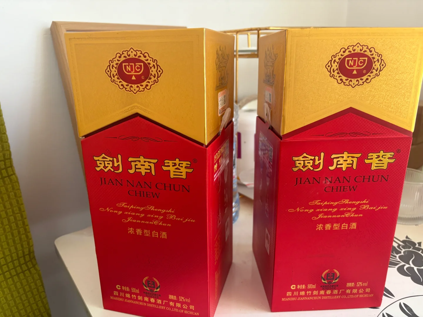 2剑南春水晶剑 52度浓香型白酒 500ml