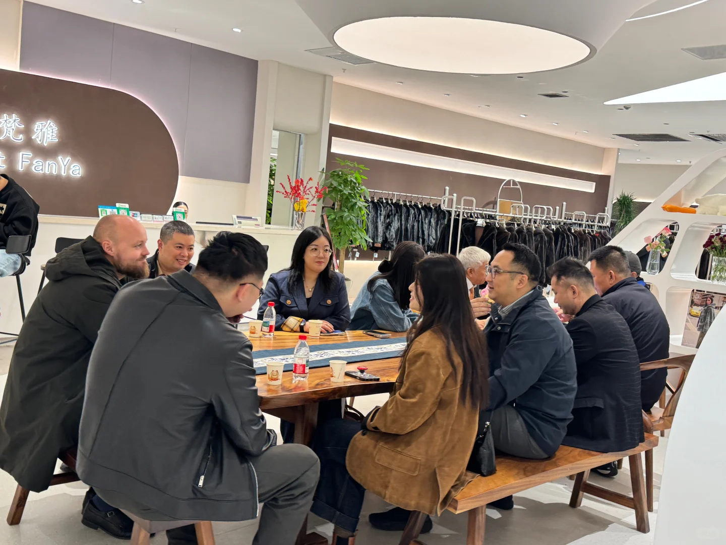 聖梵雅招远皮革城源头工厂