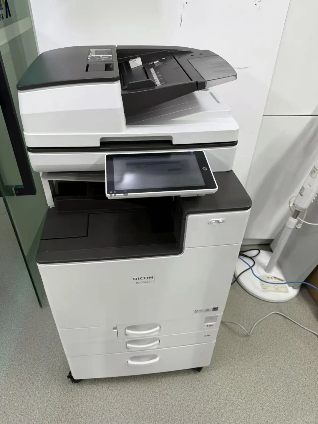 滨江生物医药公司上新理光全新设备