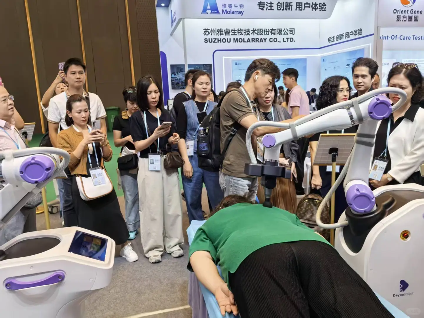 机器人走进人的生活