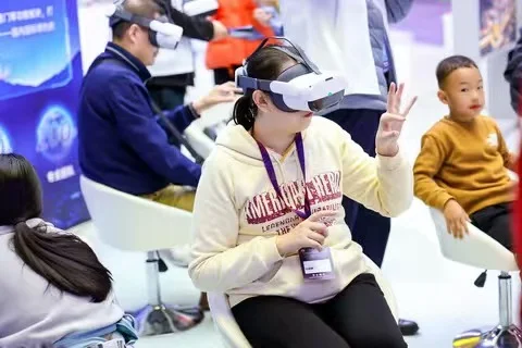 SNH48舞台+牛肉汤暴击！文博会免费逛到腿软