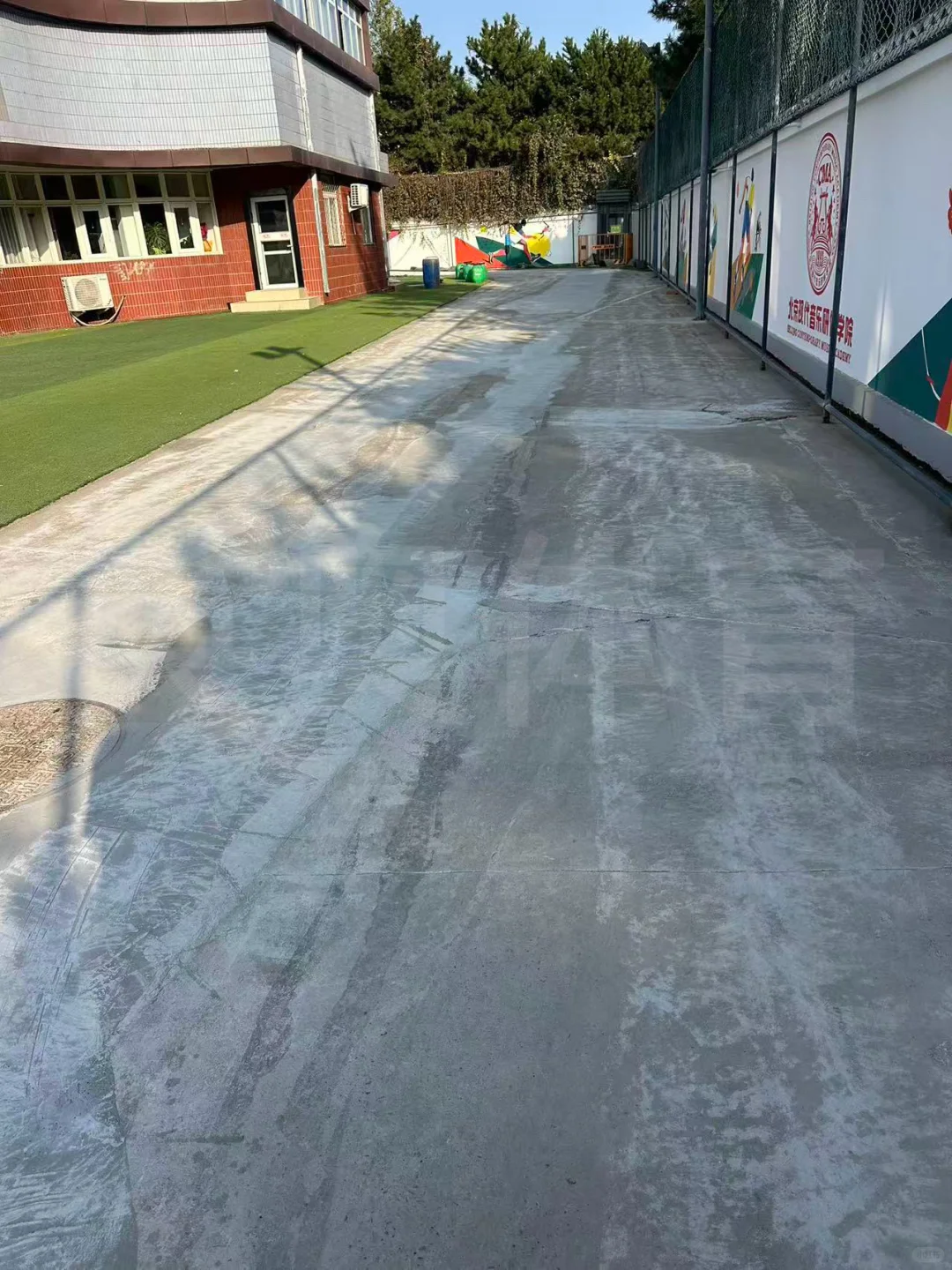 塑胶跑道旧基础修复