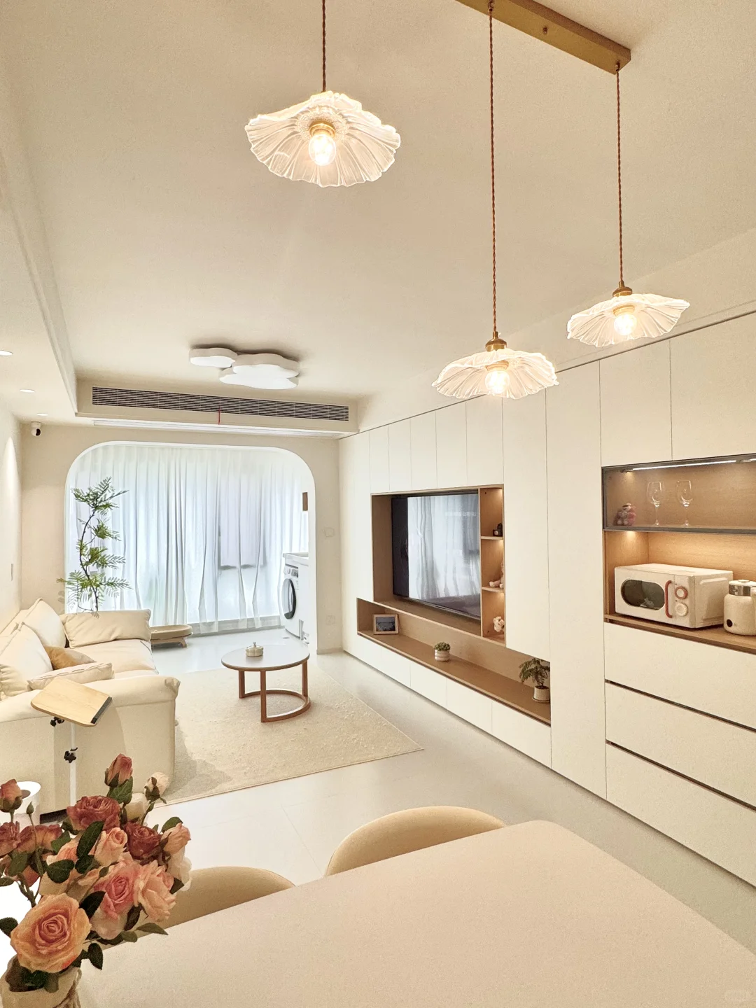 被疯狂抄作业的满墙柜子，?1.2W 值不值呢