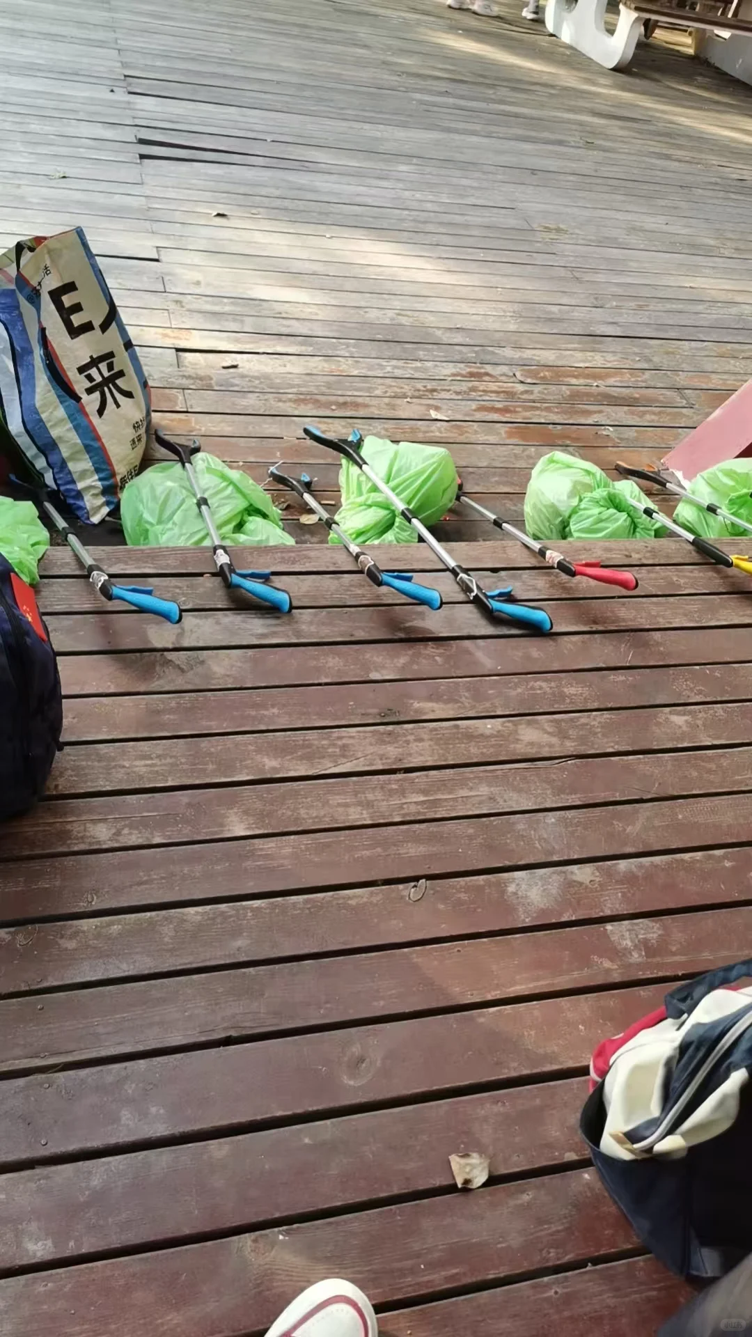 捡垃圾正规军的装备