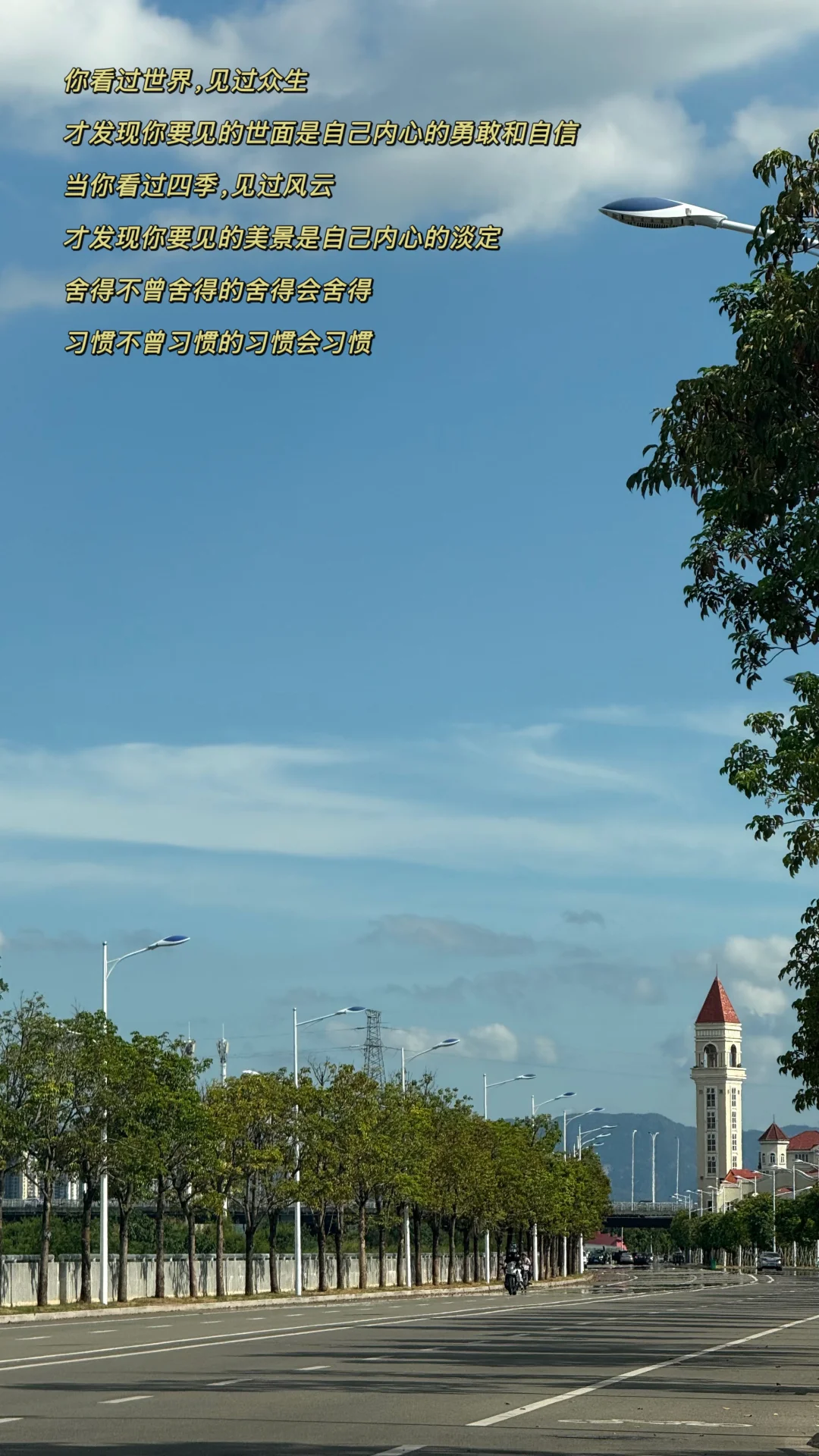 不卷价格卷体验！《丽思卡尔顿创始人的服务心
