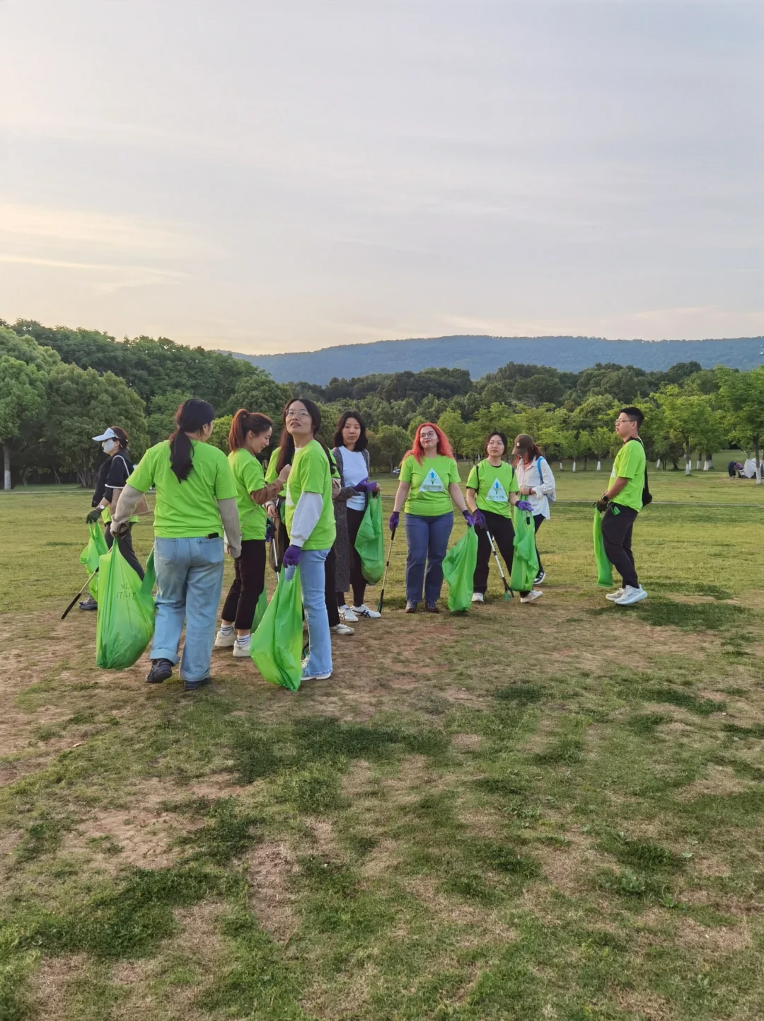 捡垃圾正规军的装备