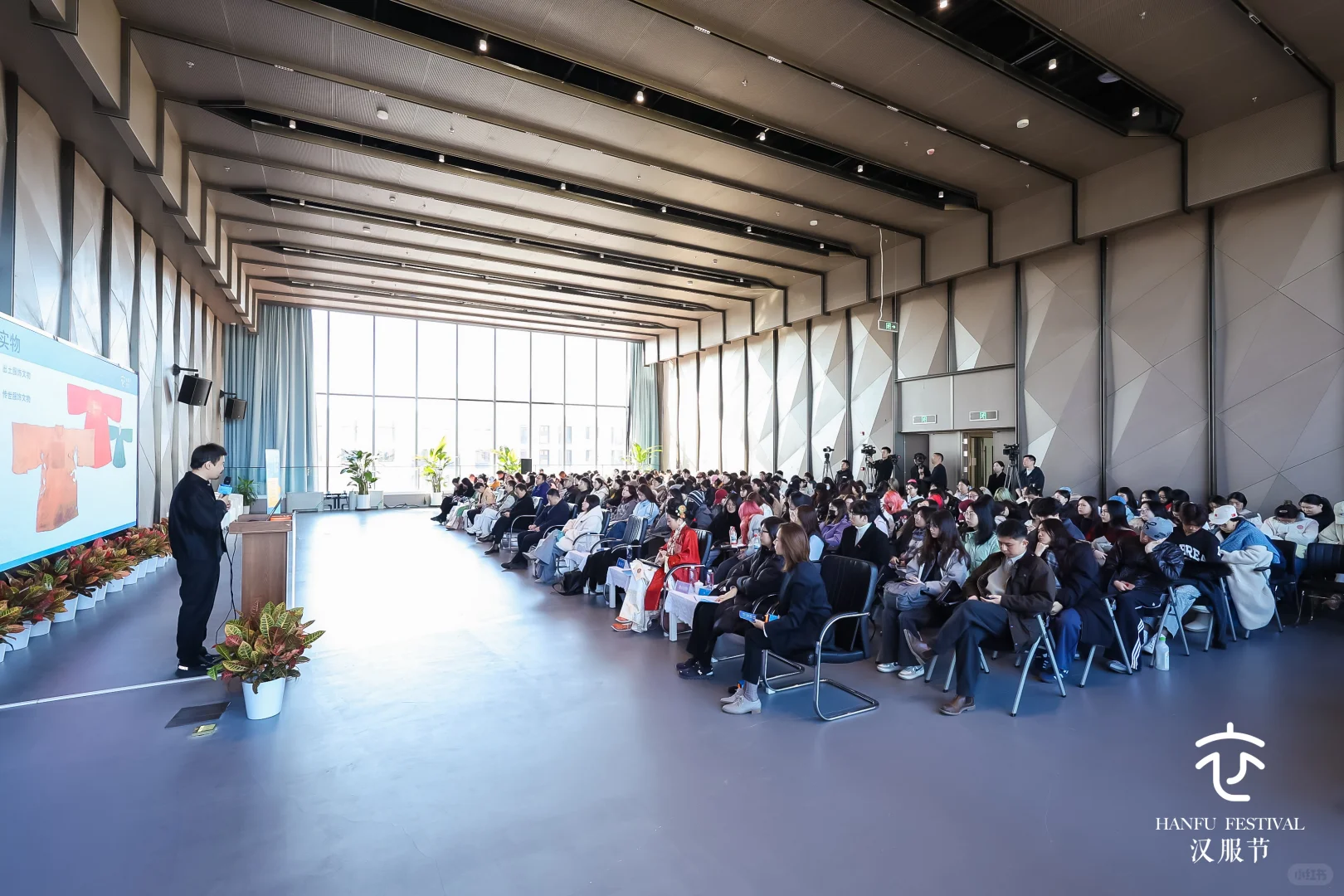 新闻|受邀教育部全球汉服论坛分享出海心得