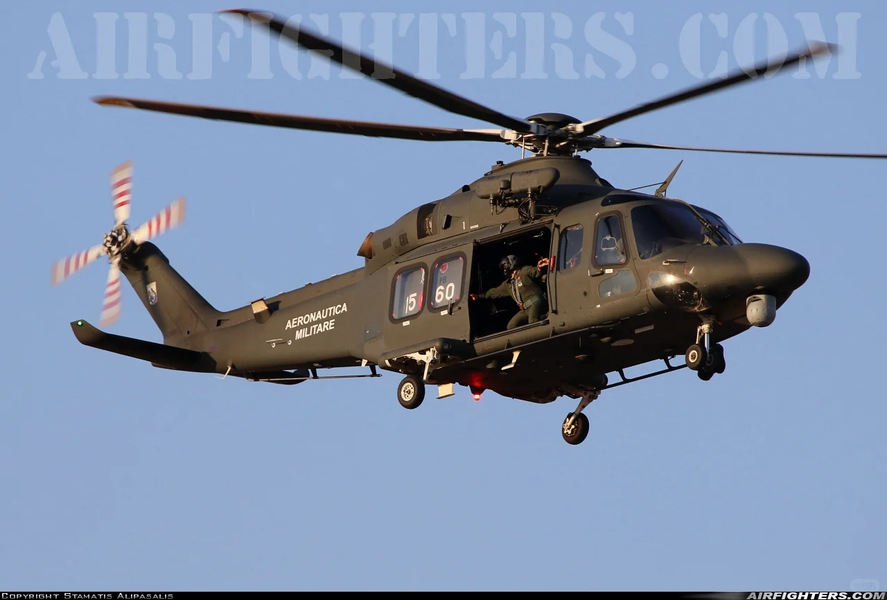 双发中型直升机:AW139?