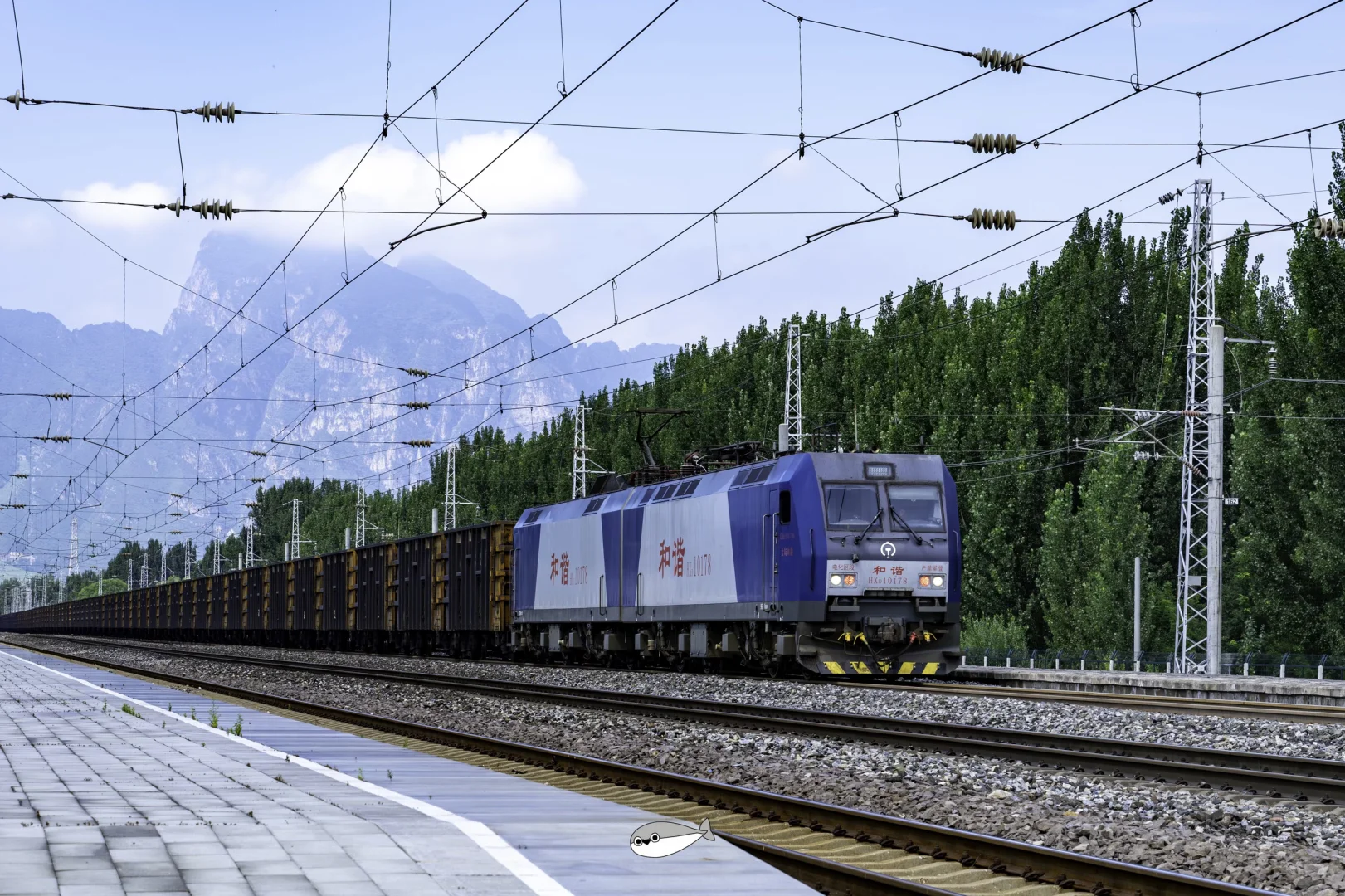 大秦线上的万吨巨龙 长长长长长长长～～～～