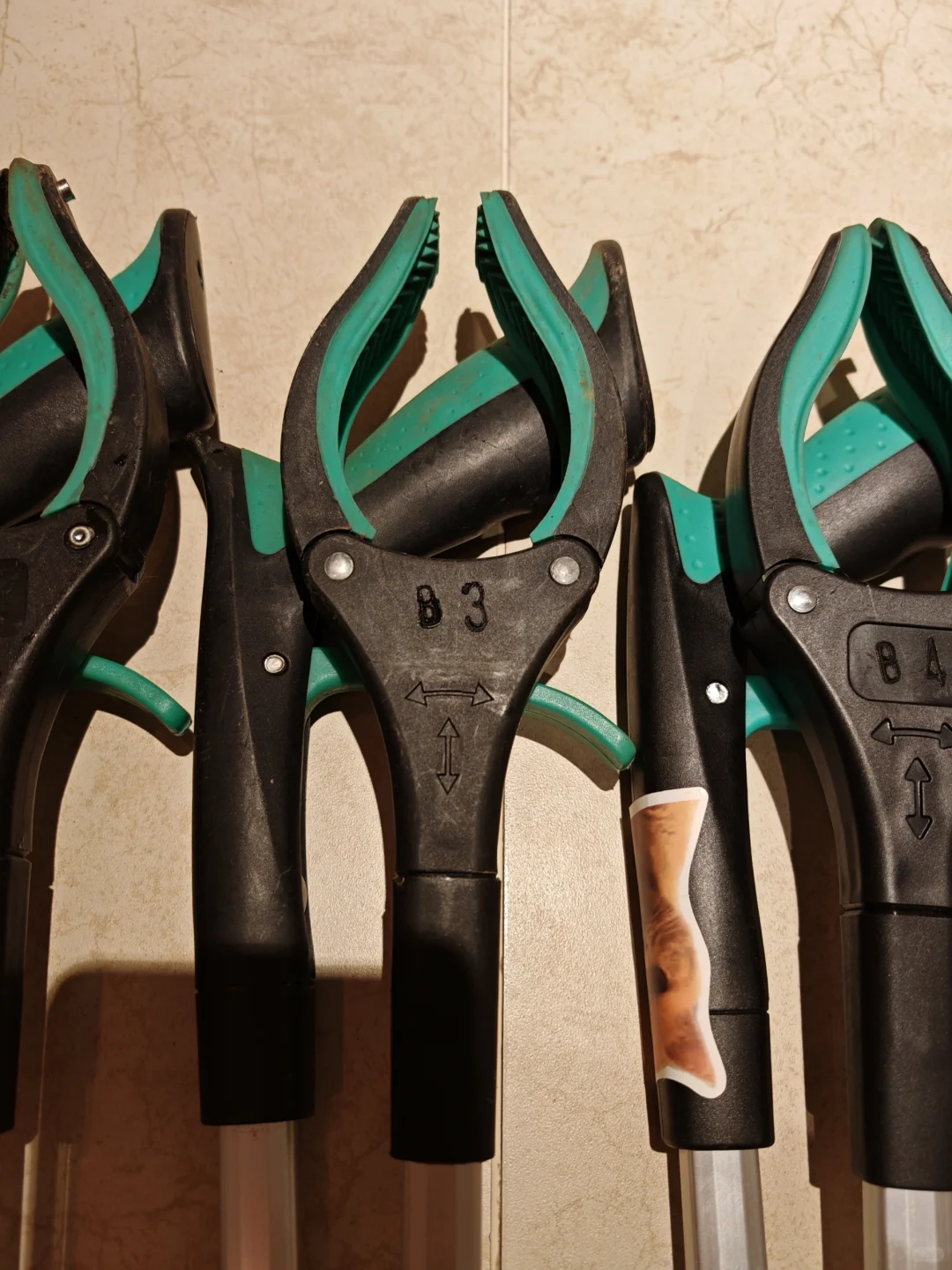 捡垃圾正规军的装备