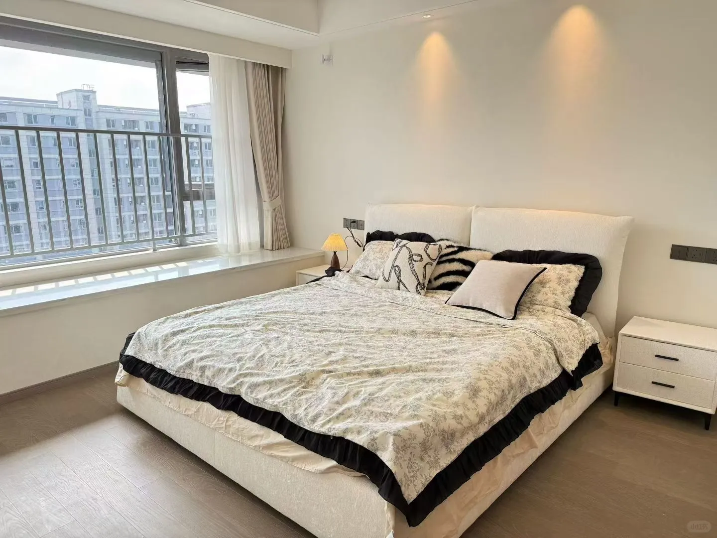 奶油风轻奢4房?边套景光阳台全屋定制