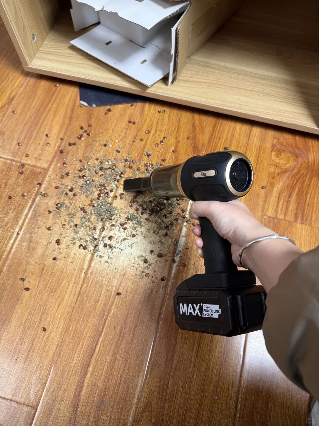 这么好用的手拿吸尘器哪里找！