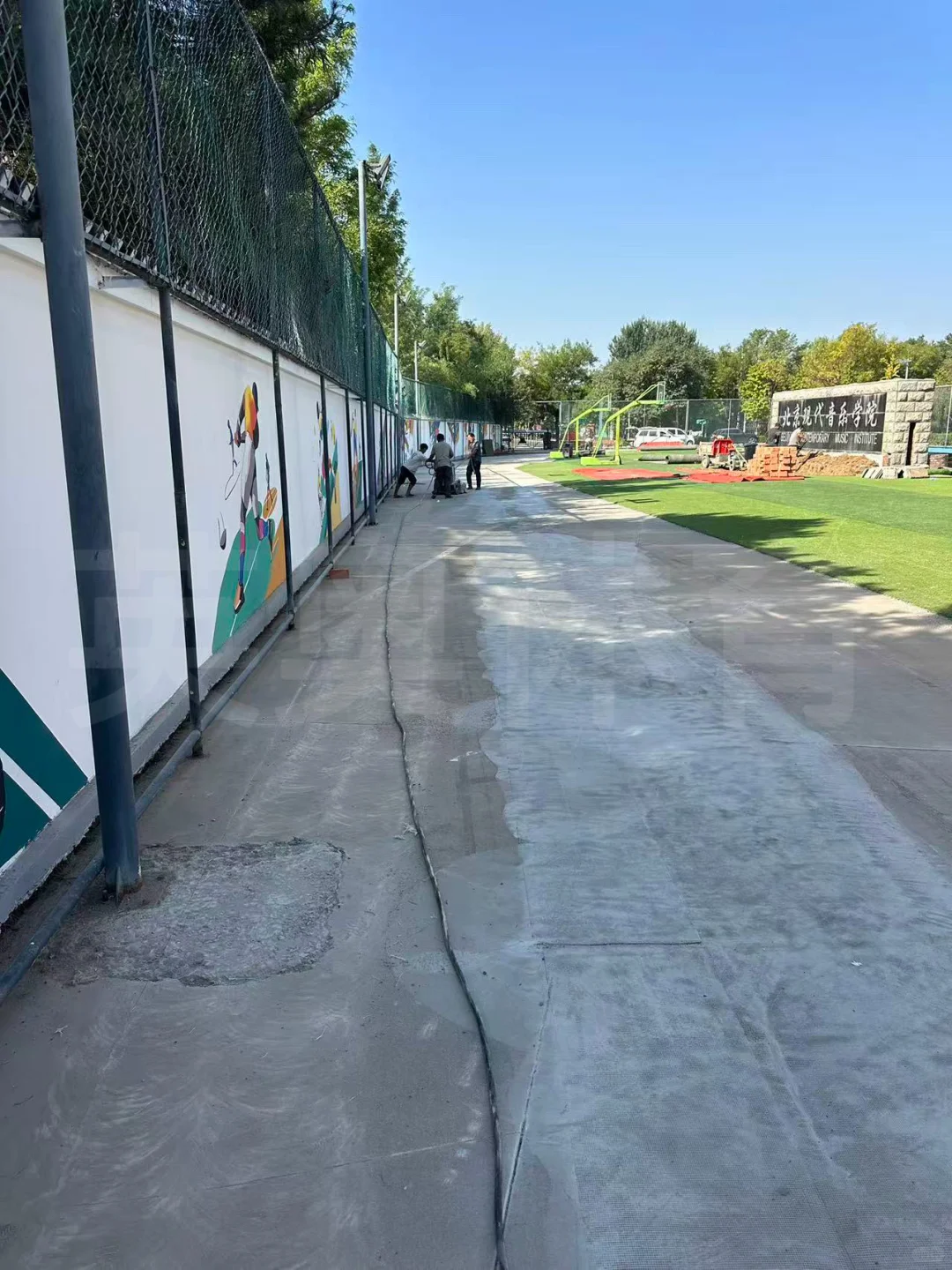 塑胶跑道旧基础修复