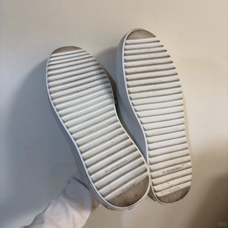 售9.9新LV小白鞋